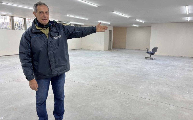 Presidente do Banco de Alimentos da Região do Calçado (Barc), Ademir Rodrigues, na nova sede da entidade | abc+