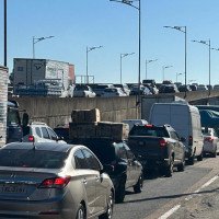 BR-116: Acidente sobre viaduto complica trânsito em São Leopoldo
