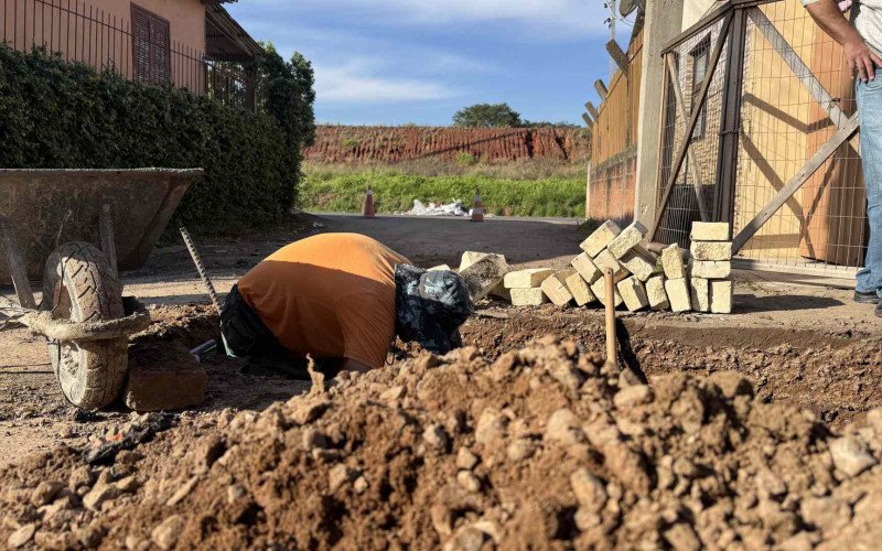 Obras na Rua Dique da Saudade