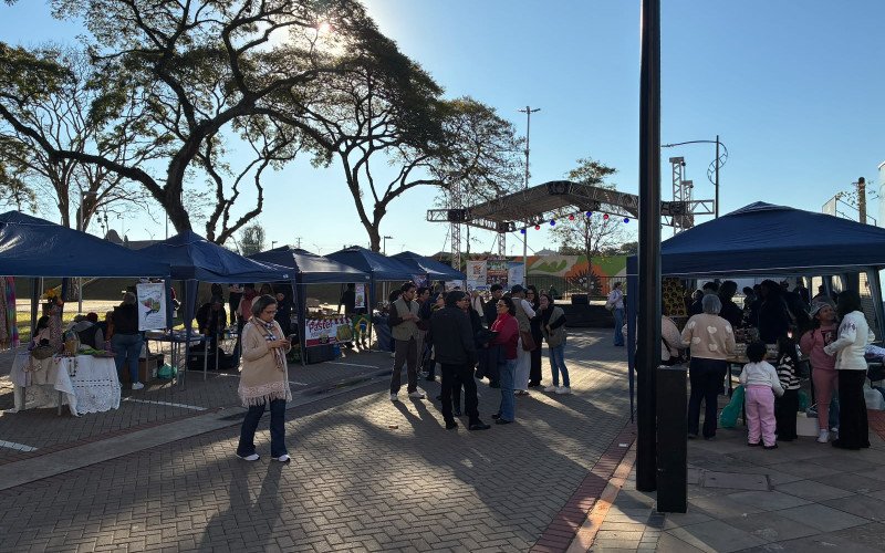 Praça do Imigrante recebeu programação da Segunda Semana do Migrante e Refugiado de São Leopoldo
