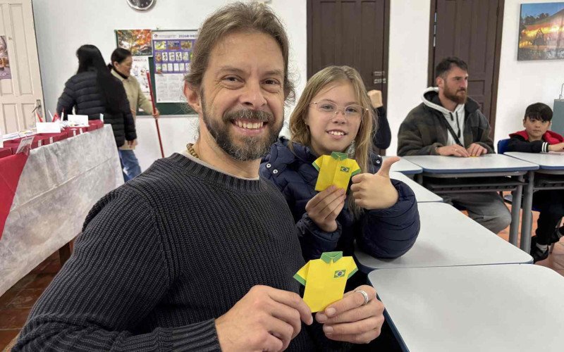 "Forma de criar memórias", diz Eduardo Costa ao participar de oficina com a filha Clarissa 