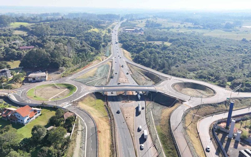 Novo viaduto na BR-386, km 434