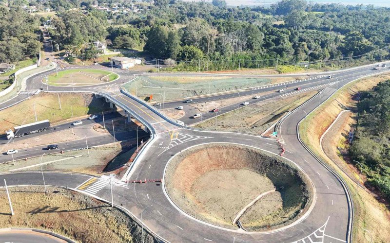 Novo viaduto na BR-386, km 434