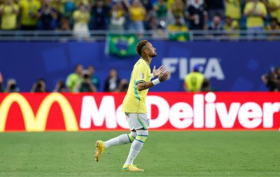 Ancelotti explica ausência de Neymar contra o Japão: "Guardei para a prorrogação"
