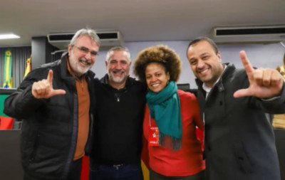 Manuela d'Ávila e Paulo Pimenta oficializam suplentes na disputa pelo Senado