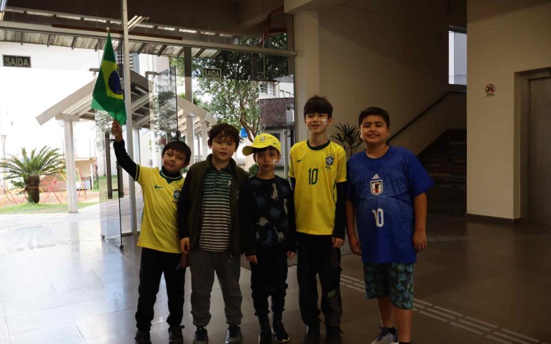 Miguel Hayashi Ribeiro, Antônio Kazuki Pires da Silva Ban, Renan Yuji Miyabe Pilger, Rafael Kenzo miyabe Pilger e Iago Nagatomi, alunos do Instituto Ivoti | abc+