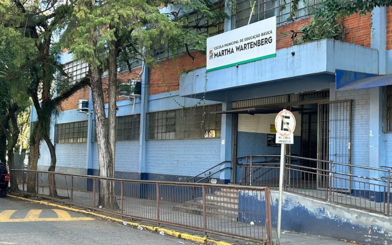 Frente da escola Martha Wertenberg | abc+