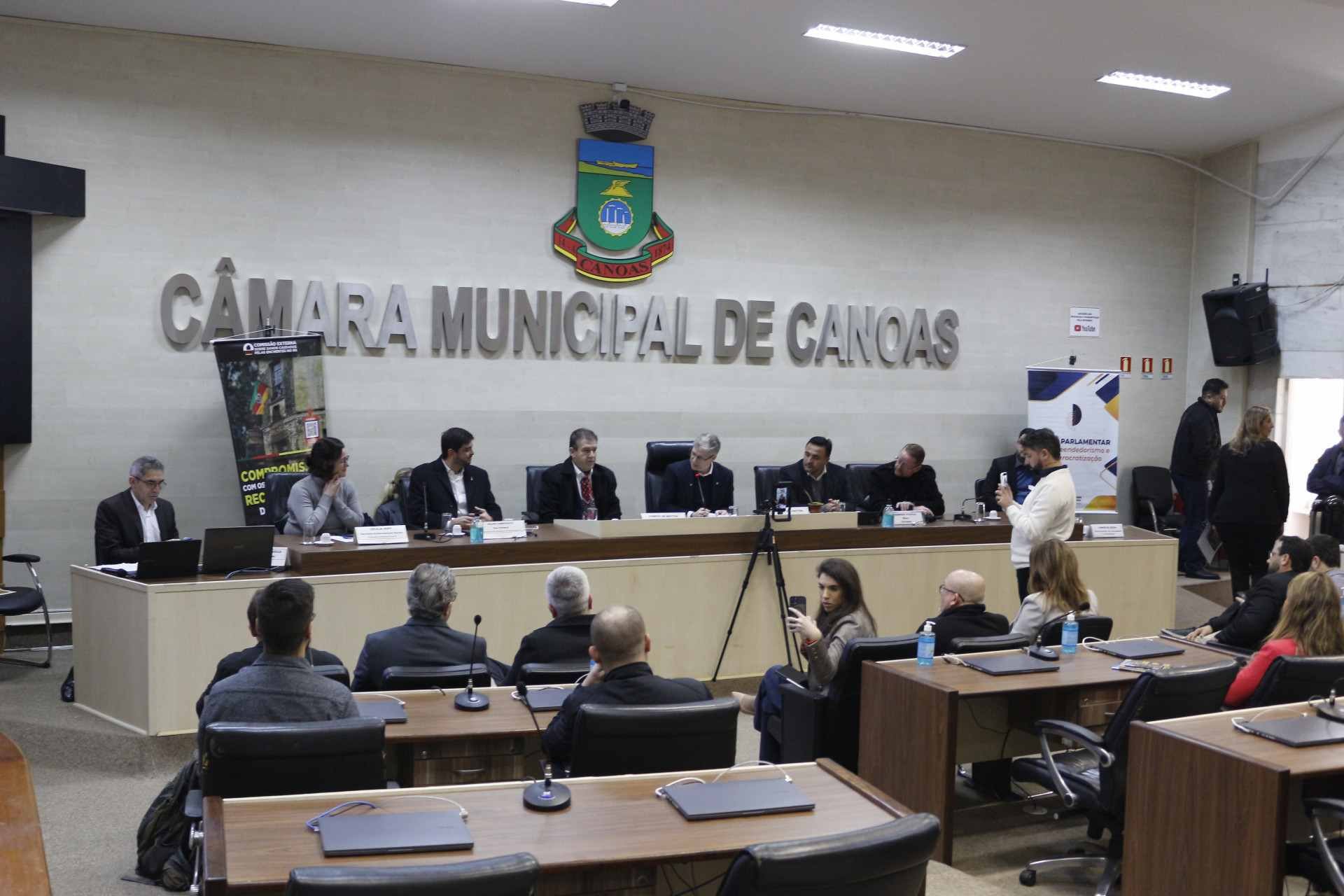 Canoas sedia semin&aacute;rio sobre prote&ccedil;&atilde;o contra enchentes e reconstru&ccedil;&atilde;o