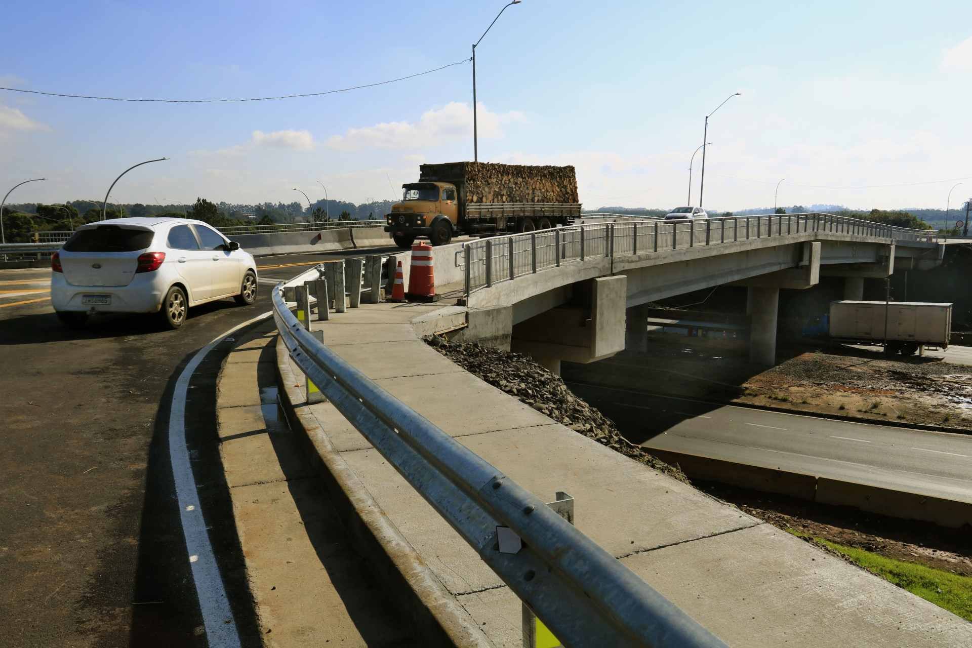 VÍDEO: Liberado em Nova Santa Rita o viaduto de acesso à cidade no km 434 da BR-386