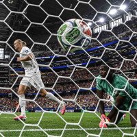 PELA COPA: vitória que vale feriado, o choro que não é de alegria e o Brasil não terá vida fácil