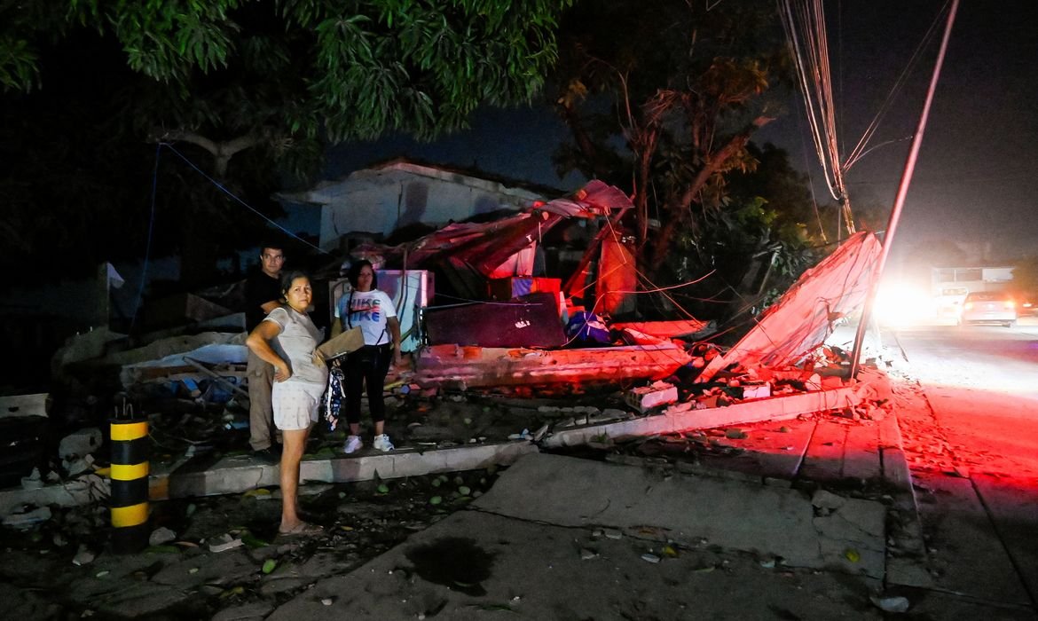 Duplo terremoto: 680 mil crianças precisam de ajuda humanitária, diz Unicef