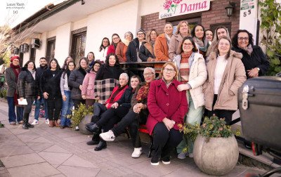 Gramado promove sessão fotográfica com mulheres atendidas pela Associação de Apoio a Pessoas com Câncer