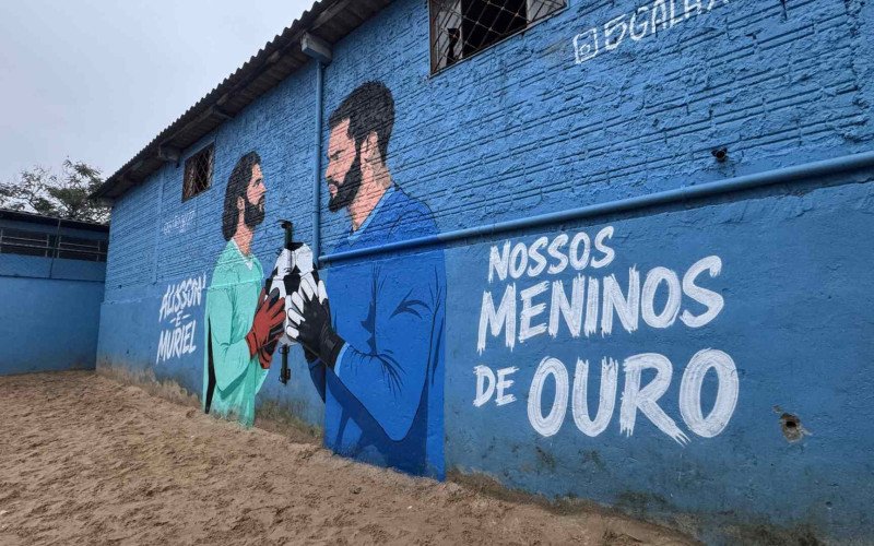 Pintura de Alisson e Muriel no condomínio onde cresceram em Novo Hamburgo
