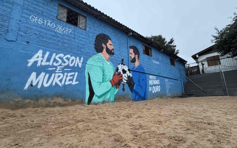 Pintura de Alisson e Muriel no condomínio onde cresceram em Novo Hamburgo