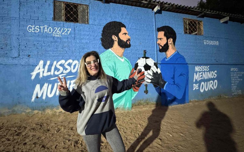 Pintura de Alisson e Muriel no condomínio onde cresceram em Novo Hamburgo
