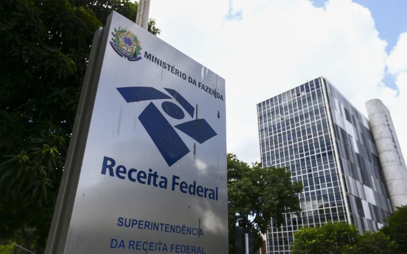Receita paga nesta terça maior lote de restituição do IR da história | abc+