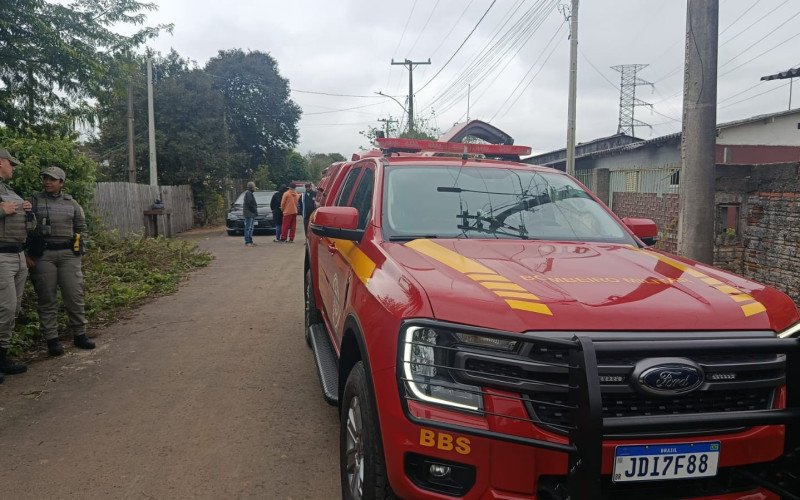 Buscas pela família Aguiar no bairro Mato Grande, em Canoas | abc+