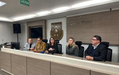 Justiça dá prazo para Prefeitura explicar remuneração de secretária alvo de CPI