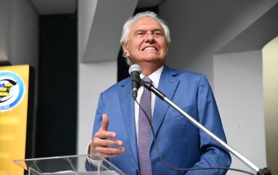 Críticas a Flávio Bolsonaro impulsionam Caiado nas redes, aponta levantamento da AP Exata