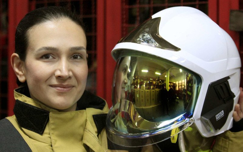 A capitã Larissa Koplin Veeck assumiu como oficial do Corpo de Bombeiros em Canoas | abc+