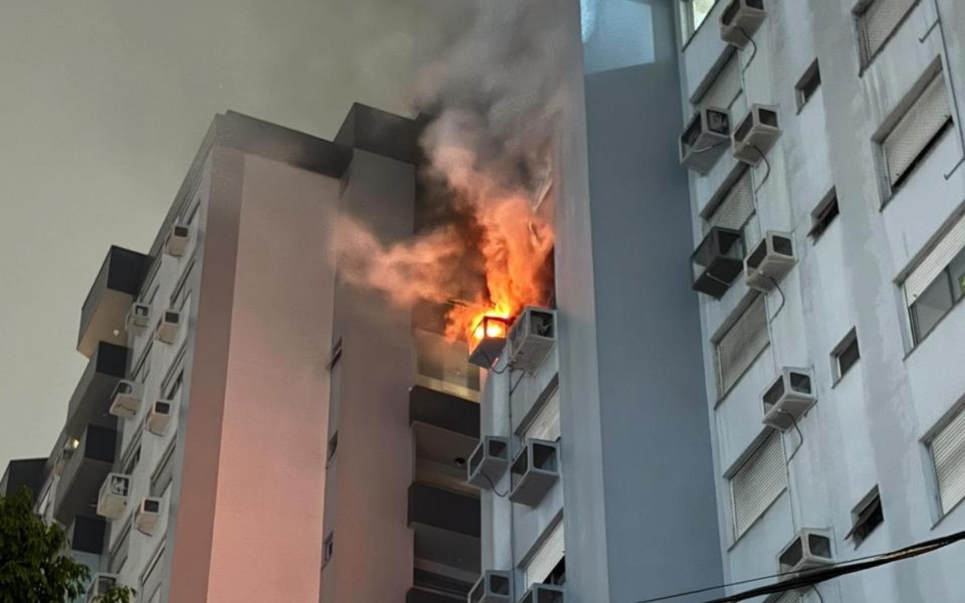 Incêndio em prédio na área central de Novo Hamburgo | abc+