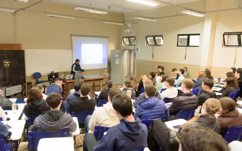 Alunos da Fundação Escola Técnica Liberato Salzano Vieira da Cunha, de Novo Hamburgo | abc+
