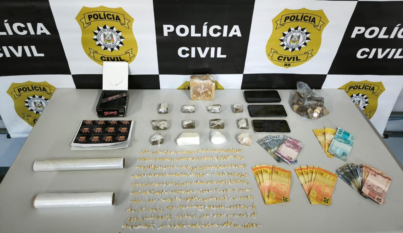 Liderança e gerente do tráfico de drogas do bairro Campina, São Leopoldo, são presos em operação