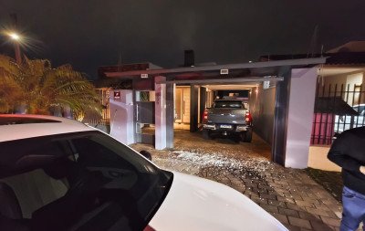 Rajada de tiros no Vale do Sinos: Atirador dispara 10 vezes contra casa e carro e é preso