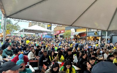 Torcedores deixam a Rua Independência decepcionados com a Seleção Brasileira