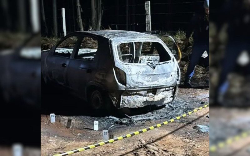 Três corpos foram encontrados em carro incendiado em Triunfo | abc+