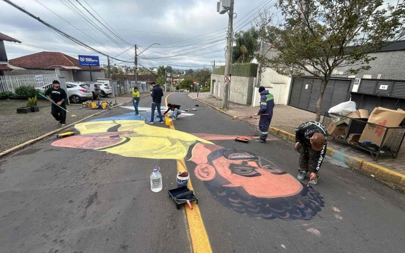 Matheus Cunha ganha pintura na Rua Carioca, do bairro hamburguense Jardim Mauá
