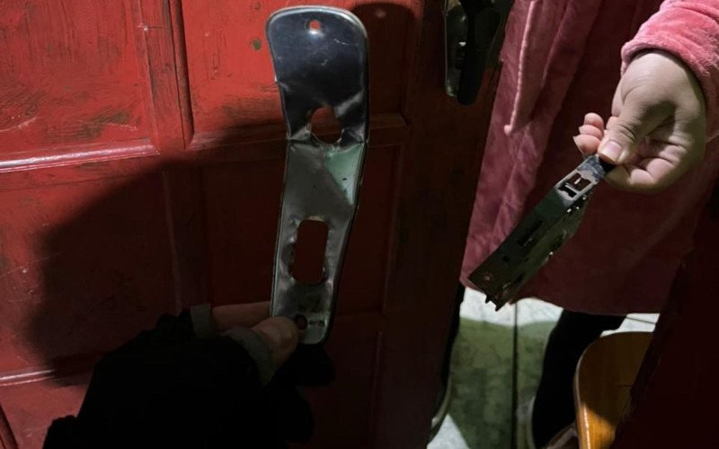 Homem é preso por violência doméstica e ameaças contra a irmã em Estância Velha
