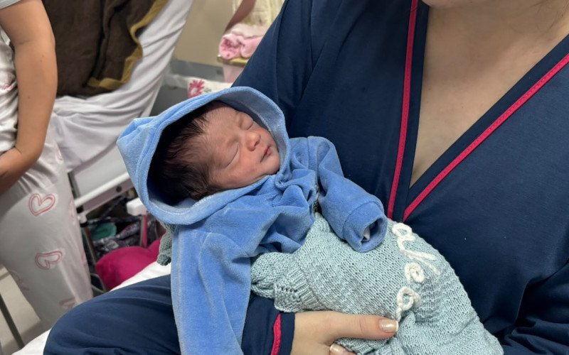 Bebê Kalleb é o milésimo a nascer no Hospital Municipal de Novo Hamburgo | abc+