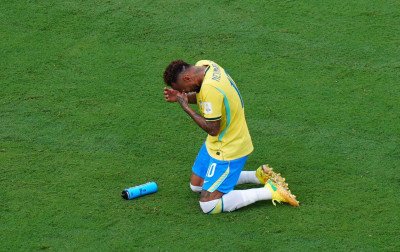 Pai de Neymar faz apelo ao filho após eliminação do Brasil na Copa do Mundo: "Continue jogando"