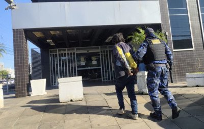 Guarda Municipal prende homem por tentativa de furto de fios em igreja em Canoas