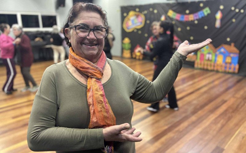 S&ocirc;nia sentiu a mobilidade f&iacute;sica melhorar gra&ccedil;as &agrave; fisioterapia, caminhada e dan&ccedil;a