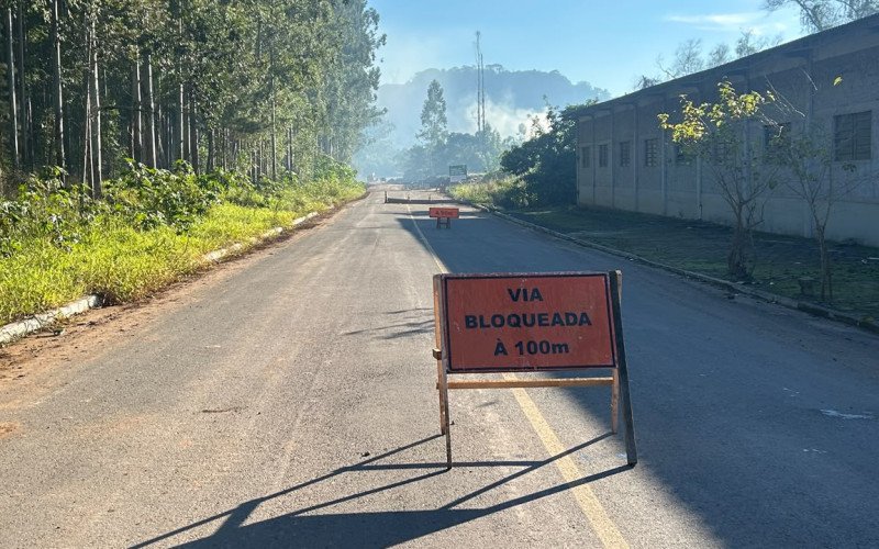 Obra de pavimentação interdita principal acesso ao bairro Rincão Gaúcho por cerca de três semanas em Estância Velha