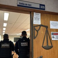 "A filha estava a poucos palmos de distância", diz policial em júri de homem acusado de matar companheira em Novo Hamburgo