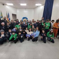Mais cores e conscientização ambiental: Projeto ensina crianças sobre identidade cultural e fomenta plantio de hortênsias em Gramado