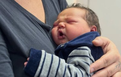 Bebê gigante! Recém-nascido de 5,47 kg marca história de hospital na região
