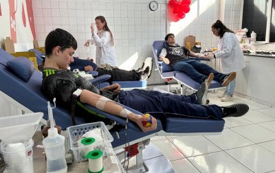 Projeto mobiliza mutirão de estudantes da Escola Frederico Schmidt para doar sangue