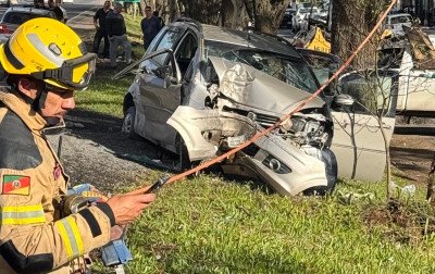 Morre vítima de acidente entre carros e caminhão na BR-116