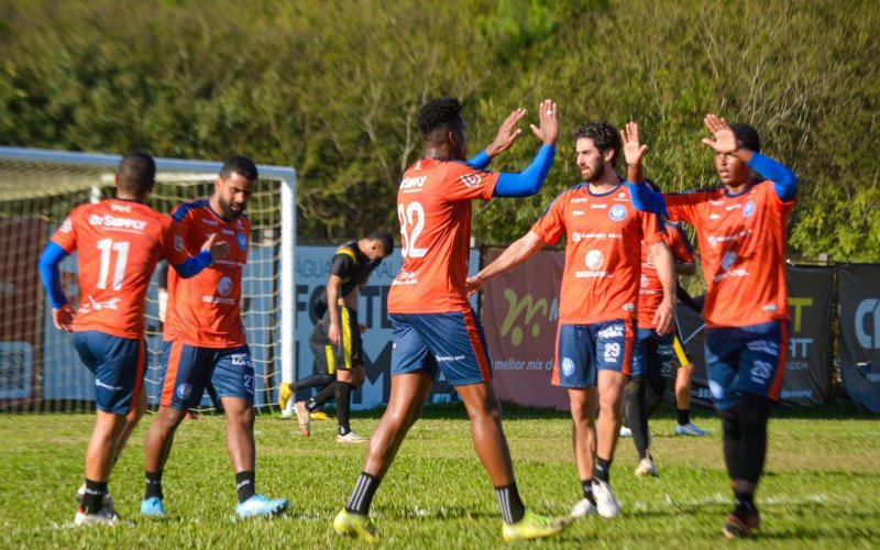 Aimoré vence o primeiro teste da pré-temporada