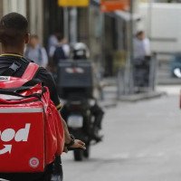 Move Brasil: Início de linha de crédito para entregadores de app e mototaxistas é adiado; entenda