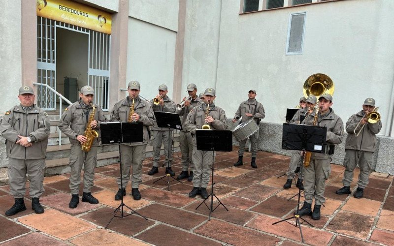 20ª Romaria do Padre Reus  - banda da Brigada Militar recepcionou os romeiros