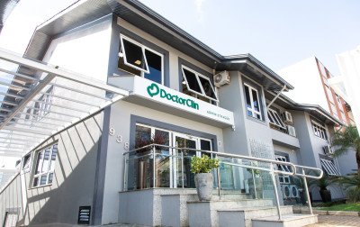 Doctor Clin 30 anos: uma história de resiliência, inovação e cuidado