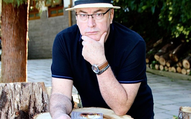Escritor Marco Antônio Lopes Ferreira é anunciado como patrono da 29ª Feira do Livro de Gramado