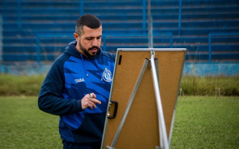 Técnico Ariel Lanzini | abc+