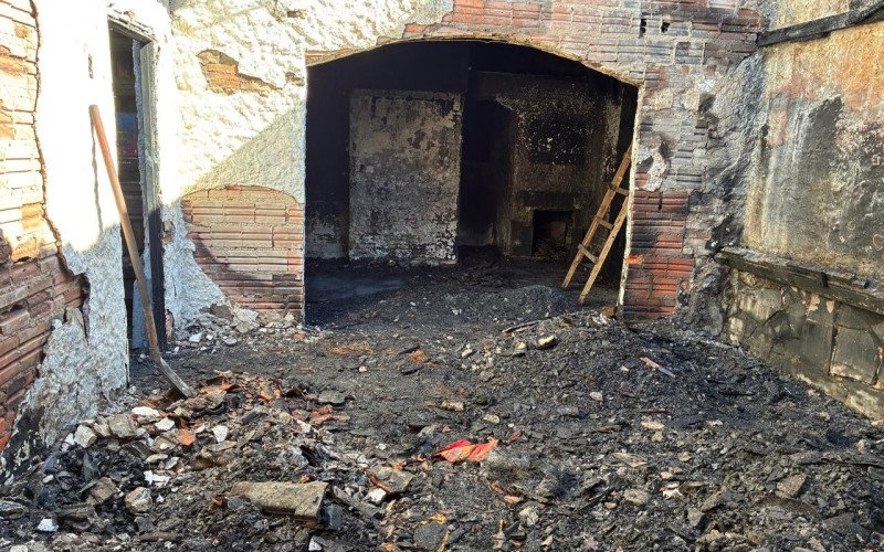 Incêndio atingiu casa e ateliê de Biba Jacques