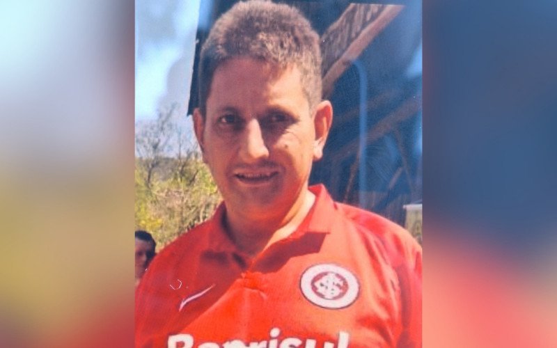 Identificado como Márcio Roberto Nunes, de 56 anos, o motorista que foi encontrado morto dentro de carro às margens da RS-122, em São Sebastião do Caí | abc+
